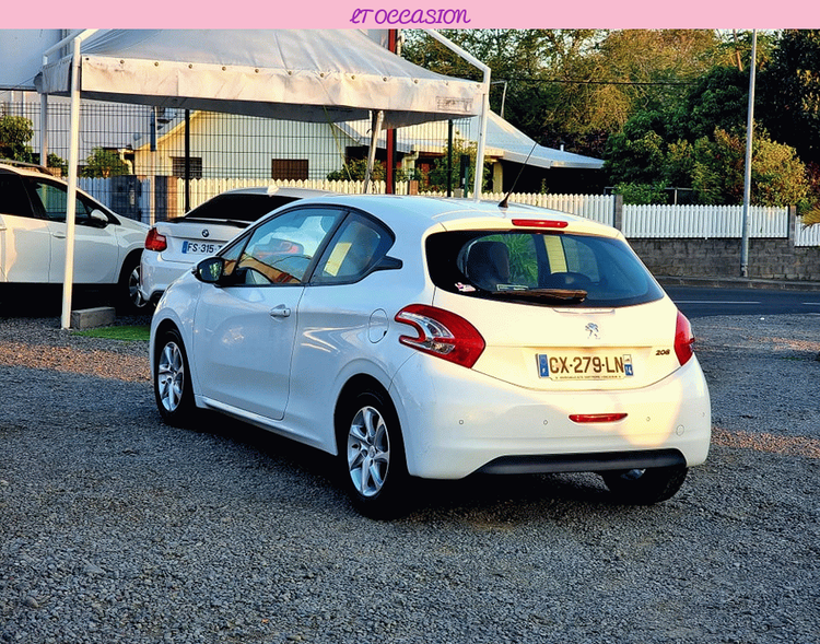 voiture occasion PEUGEOT 208 à la Réunion disponible sur noutlauto.re