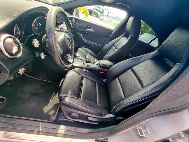 voiture occasion MERCEDES CLASSE CLA à la Réunion disponible sur noutlauto.re