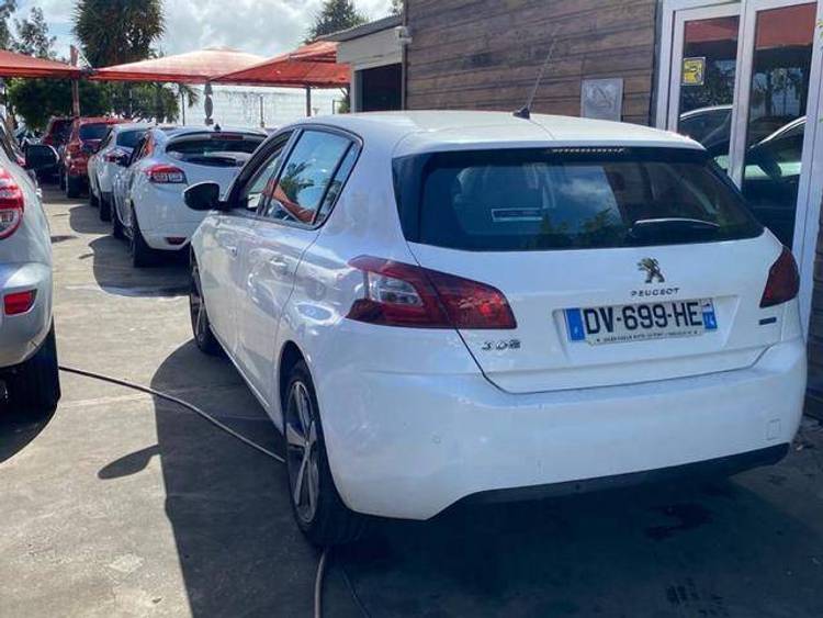 voiture occasion PEUGEOT 308 à la Réunion disponible sur noutlauto.re