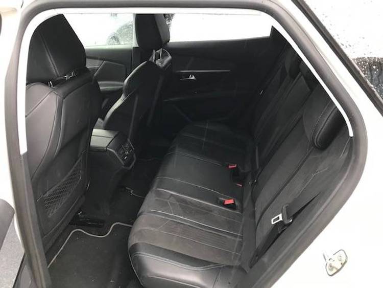 voiture occasion PEUGEOT 3008 à la Réunion disponible sur noutlauto.re