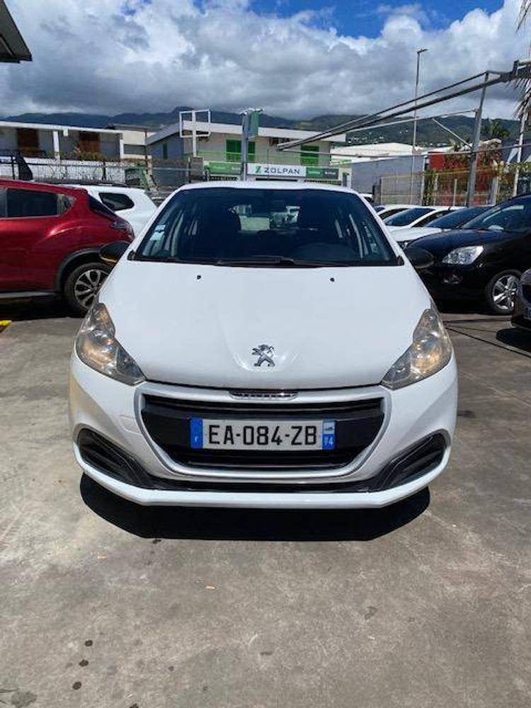 voiture occasion PEUGEOT 208 à la Réunion disponible sur noutlauto.re
