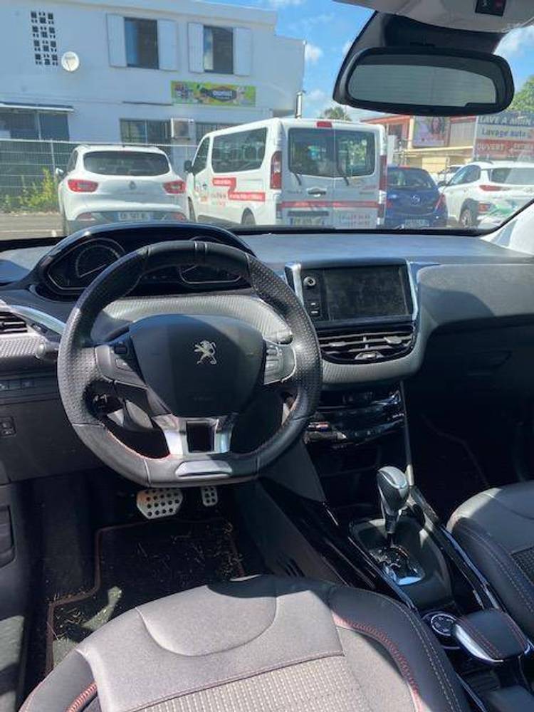 voiture occasion PEUGEOT 2008 à la Réunion disponible sur noutlauto.re
