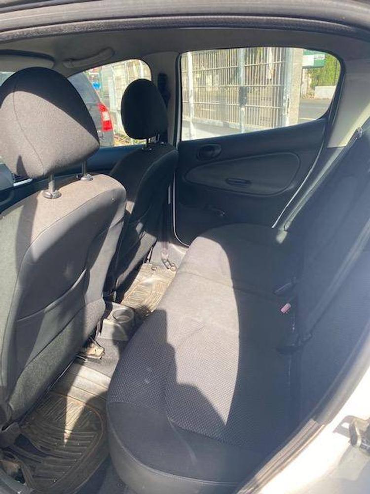voiture occasion PEUGEOT 206 à la Réunion disponible sur noutlauto.re