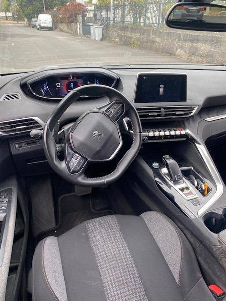 voiture occasion PEUGEOT 3008 à la Réunion disponible sur noutlauto.re