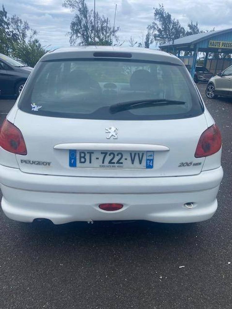 voiture occasion PEUGEOT 206 à la Réunion disponible sur noutlauto.re