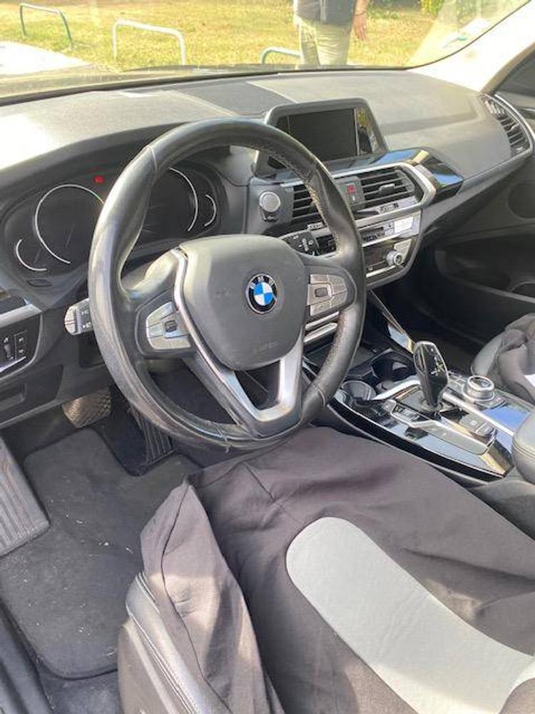 voiture occasion BMW  X3 à la Réunion disponible sur noutlauto.re