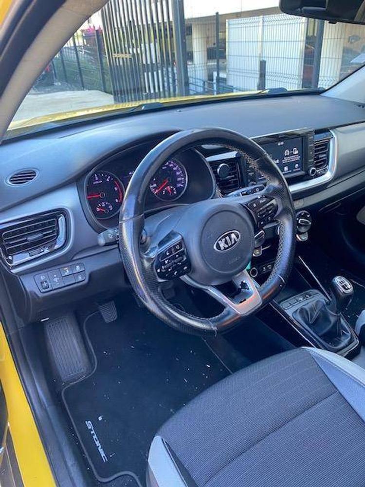 voiture occasion KIA  STONIC à la Réunion disponible sur noutlauto.re