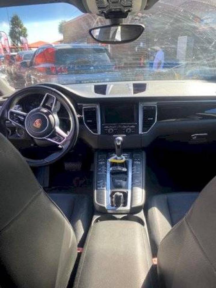 voiture occasion PORSCHE  MACAN à la Réunion disponible sur noutlauto.re