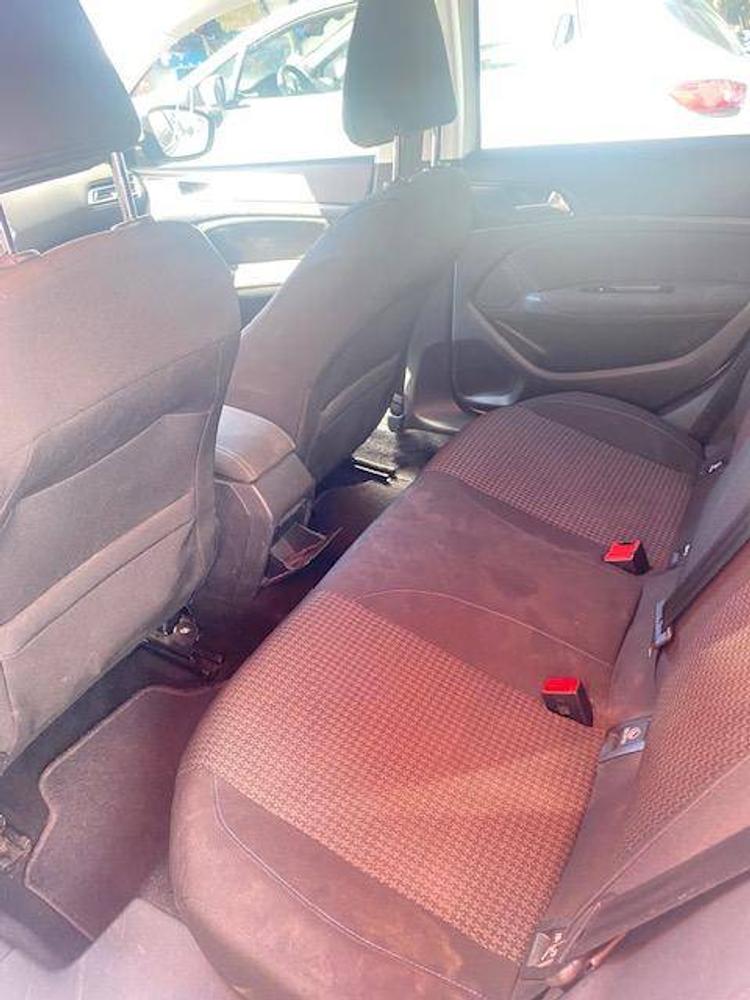 voiture occasion PEUGEOT  308 à la Réunion disponible sur noutlauto.re