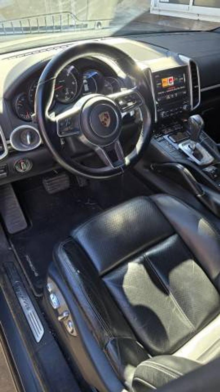 voiture occasion PORSCHE  CAYENNE à la Réunion disponible sur noutlauto.re