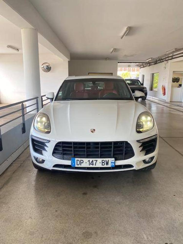 voiture occasion PORSCHE  MACAN à la Réunion disponible sur noutlauto.re