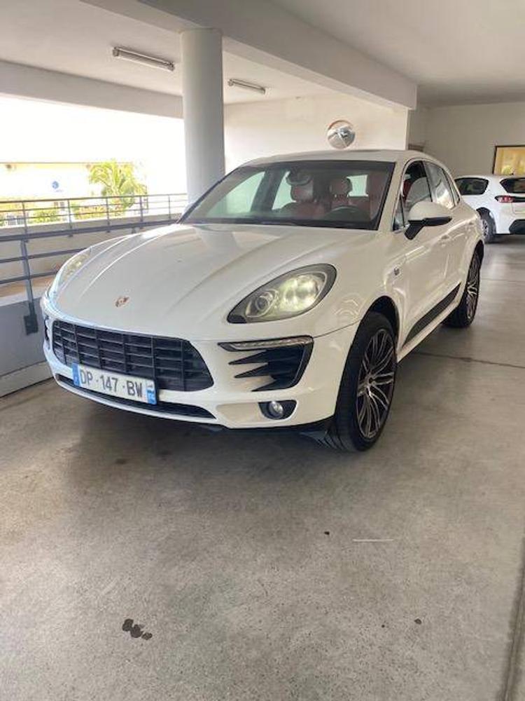 voiture occasion PORSCHE  MACAN à la Réunion disponible sur noutlauto.re