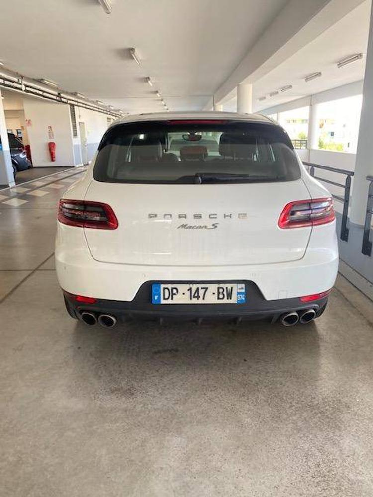 voiture occasion PORSCHE  MACAN à la Réunion disponible sur noutlauto.re