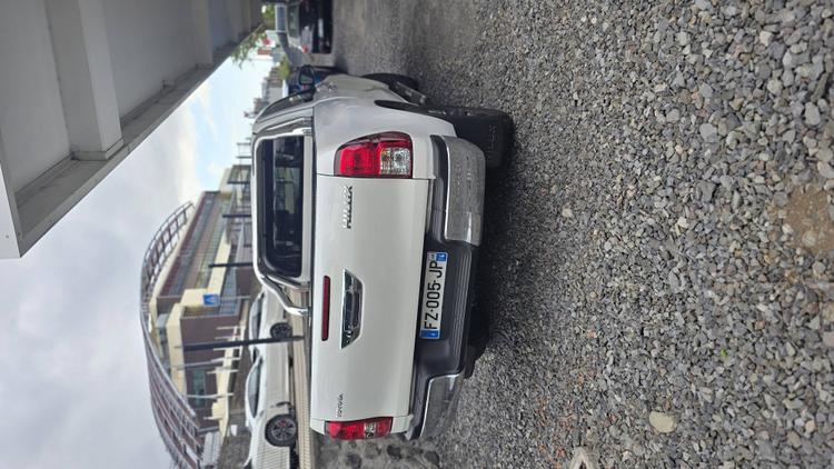 voiture occasion TOYOTA  HILUX à la Réunion disponible sur noutlauto.re