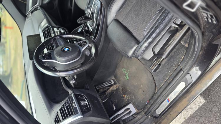 voiture occasion BMW  X4 à la Réunion disponible sur noutlauto.re