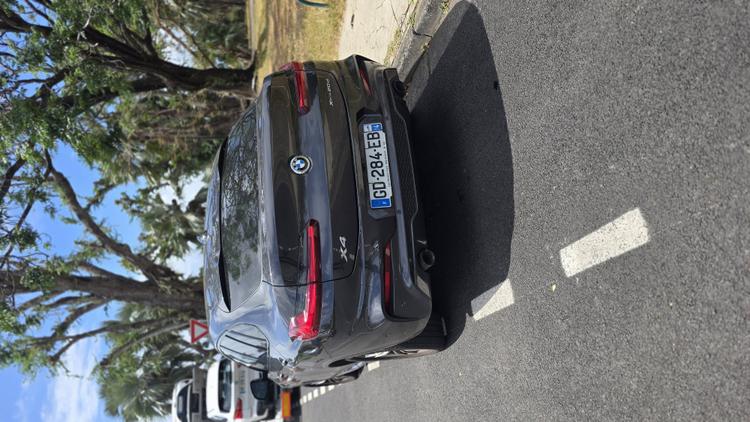 voiture occasion BMW  X4 à la Réunion disponible sur noutlauto.re