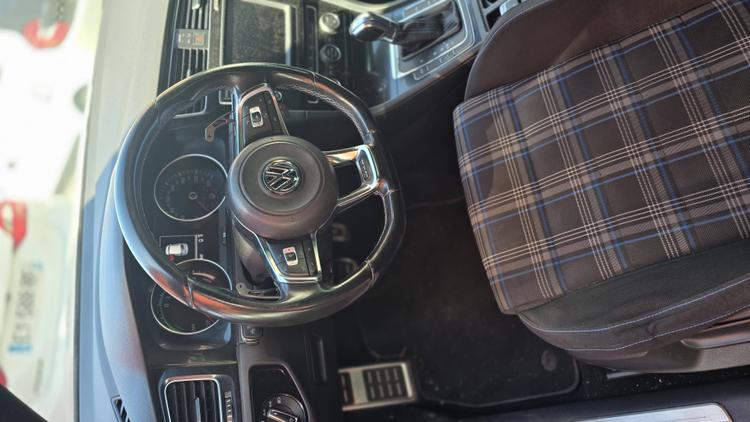 voiture occasion VOLKSWAGEN  GOLF à la Réunion disponible sur noutlauto.re