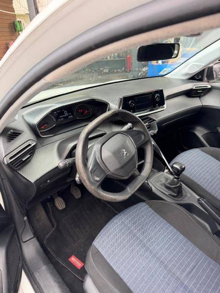 voiture occasion PEUGEOT  208 à la Réunion disponible sur noutlauto.re