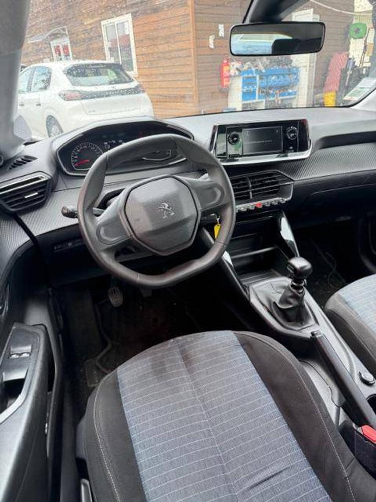 voiture occasion PEUGEOT  208 à la Réunion disponible sur noutlauto.re