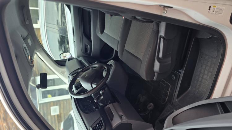 voiture occasion PEUGEOT  EXPERT à la Réunion disponible sur noutlauto.re