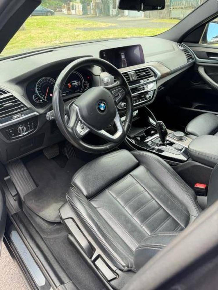 voiture occasion BMW  X4 à la Réunion disponible sur noutlauto.re