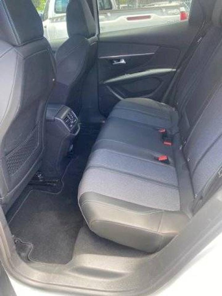 voiture occasion PEUGEOT  3008 à la Réunion disponible sur noutlauto.re