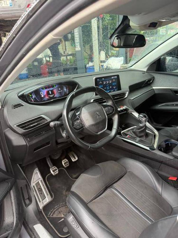 voiture occasion PEUGEOT  3008 à la Réunion disponible sur noutlauto.re