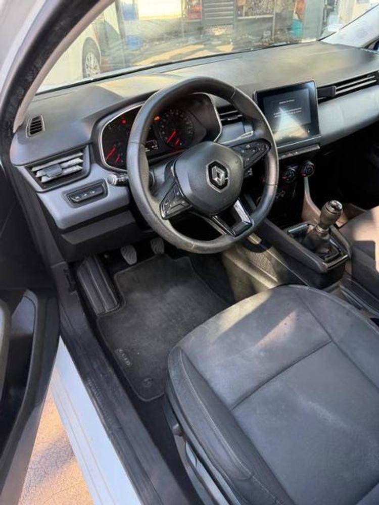 voiture occasion RENAULT  CLIO à la Réunion disponible sur noutlauto.re
