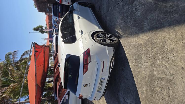 voiture occasion VOLKSWAGEN  GOLF à la Réunion disponible sur noutlauto.re
