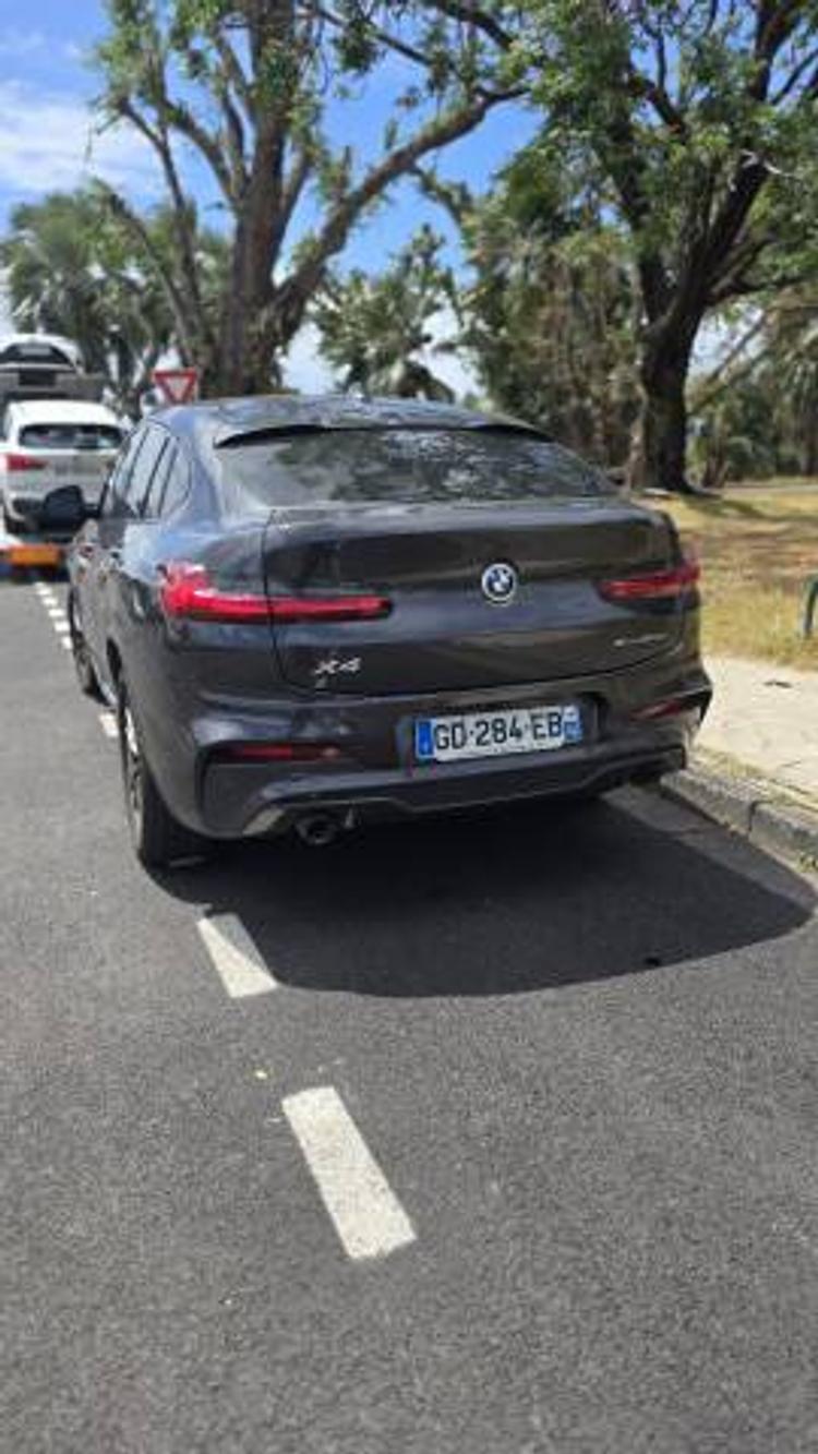 voiture occasion BMW  X4 à la Réunion disponible sur noutlauto.re
