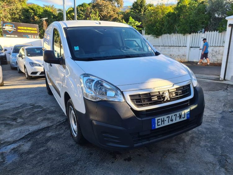 voiture occasion PEUGEOT PARTNER à la Réunion disponible sur noutlauto.re