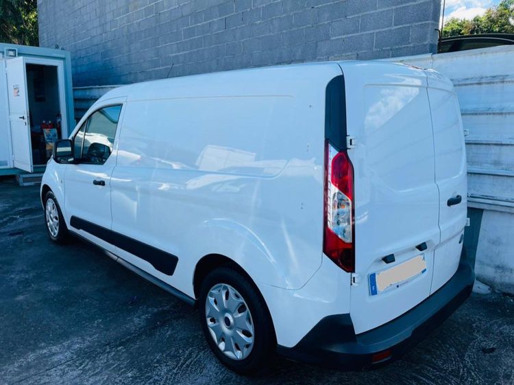 voiture occasion FORD TRANSIT CONNECT à la Réunion disponible sur noutlauto.re