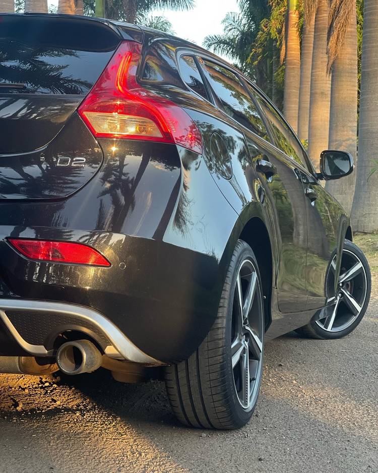 voiture occasion VOLVO V 40 à la Réunion disponible sur noutlauto.re