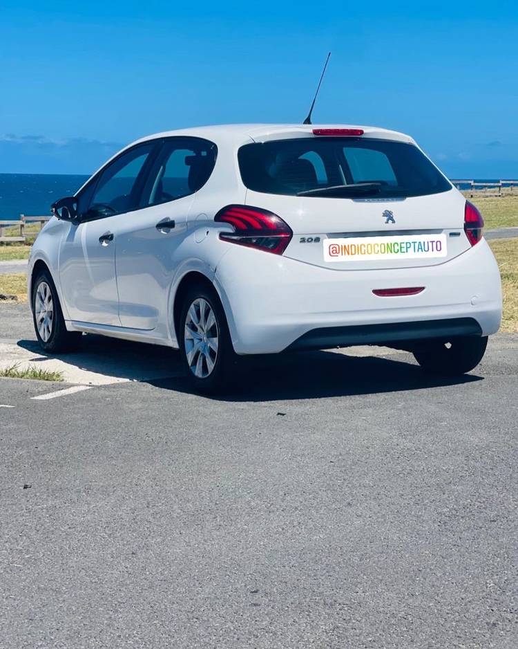 voiture occasion PEUGEOT 208 à la Réunion disponible sur noutlauto.re