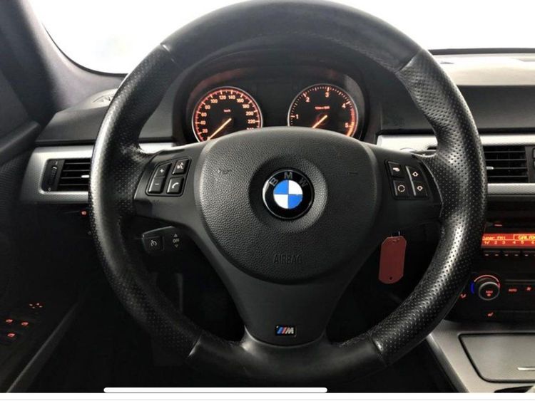 voiture occasion BMW SERIE 3 à la Réunion disponible sur noutlauto.re
