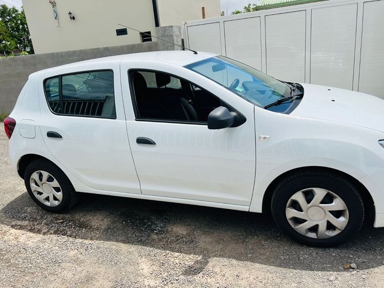 voiture occasion DACIA SANDERO à la Réunion disponible sur noutlauto.re