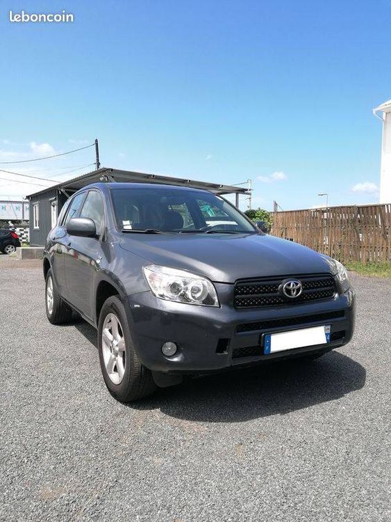 voiture occasion TOYOTA RAV4 à la Réunion disponible sur noutlauto.re