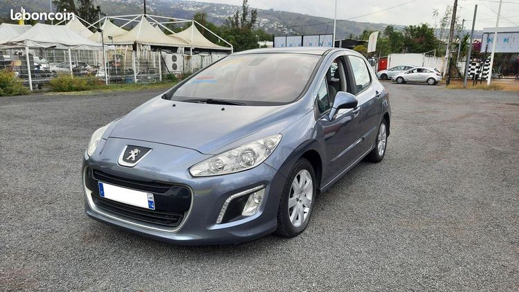voiture occasion PEUGEOT 308 à la Réunion disponible sur noutlauto.re
