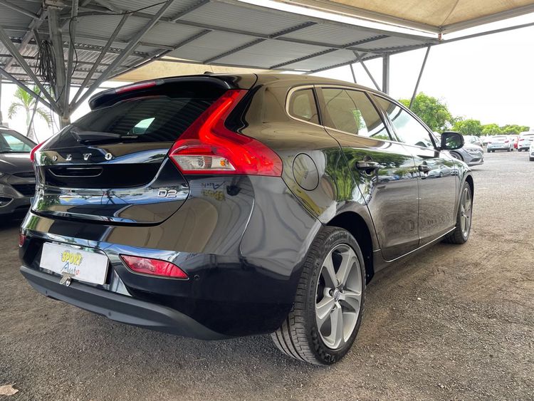 voiture occasion VOLVO V 40 à la Réunion disponible sur noutlauto.re