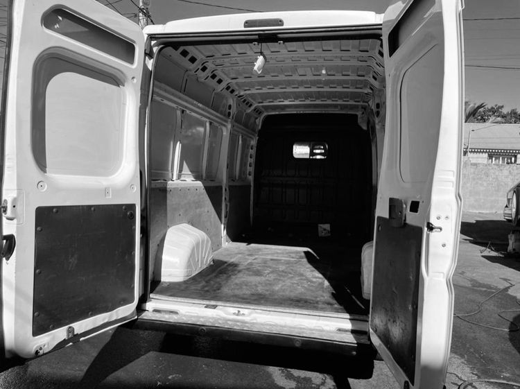 voiture occasion PEUGEOT BOXER à la Réunion disponible sur noutlauto.re