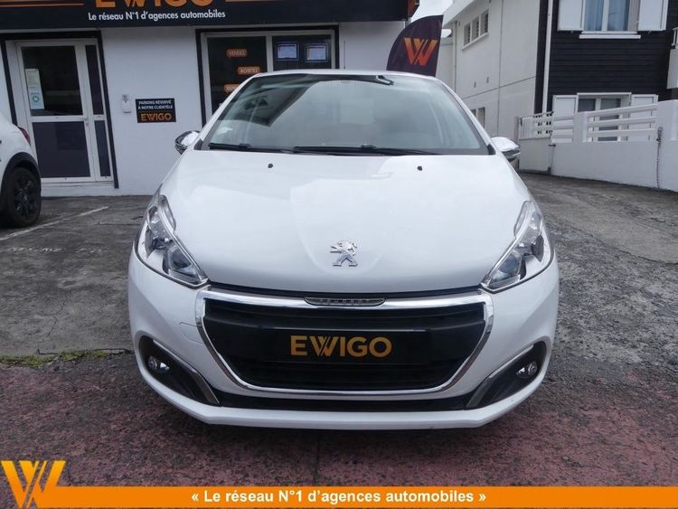 voiture occasion PEUGEOT 208 à la Réunion disponible sur noutlauto.re