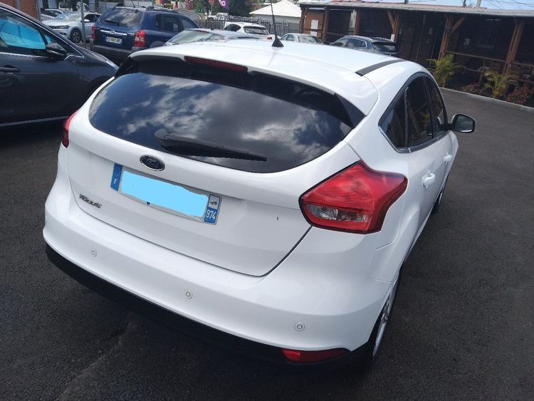 voiture occasion FORD FOCUS à la Réunion disponible sur noutlauto.re