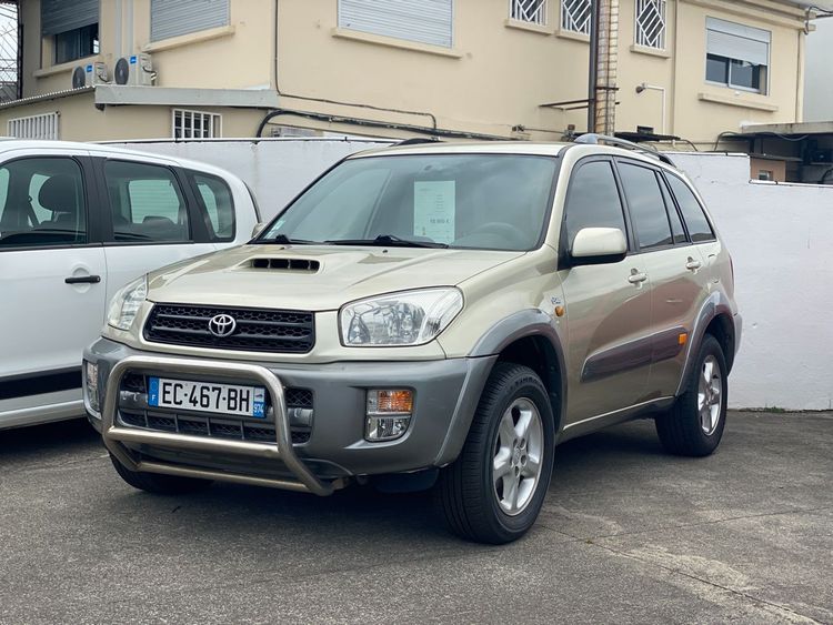 voiture occasion TOYOTA RAV4 à la Réunion disponible sur noutlauto.re