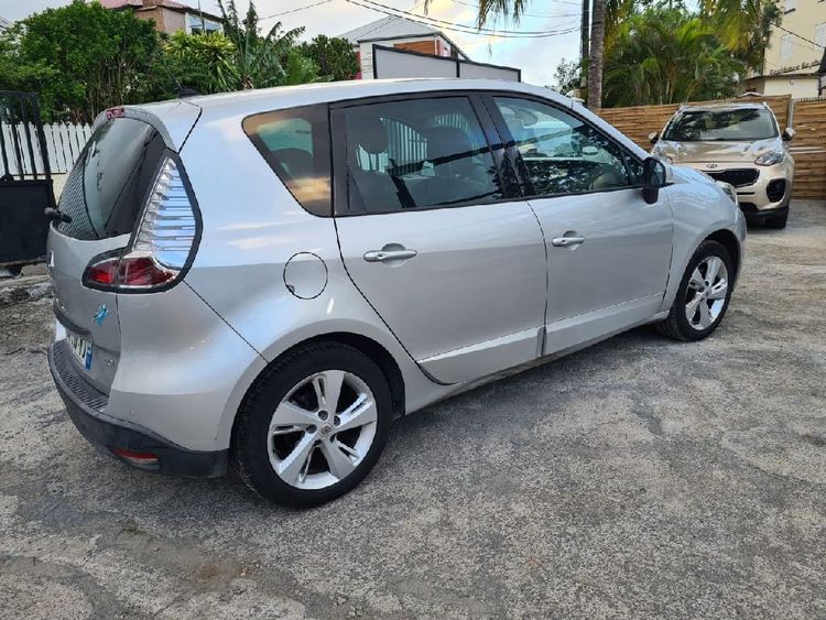 voiture occasion RENAULT SCENIC à la Réunion disponible sur noutlauto.re