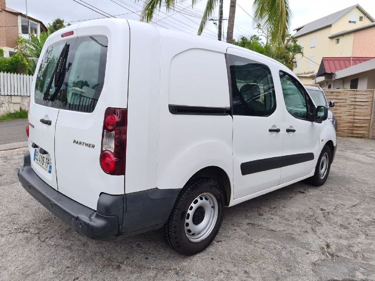 voiture occasion PEUGEOT PARTNER à la Réunion disponible sur noutlauto.re