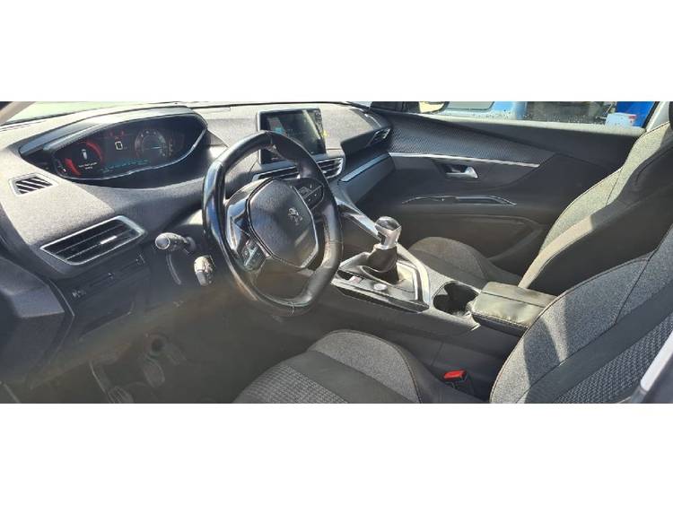 voiture occasion PEUGEOT 3008 à la Réunion disponible sur noutlauto.re