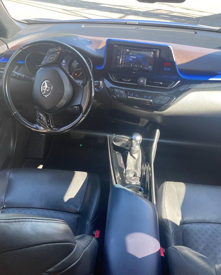 voiture occasion TOYOTA C-HR à la Réunion disponible sur noutlauto.re