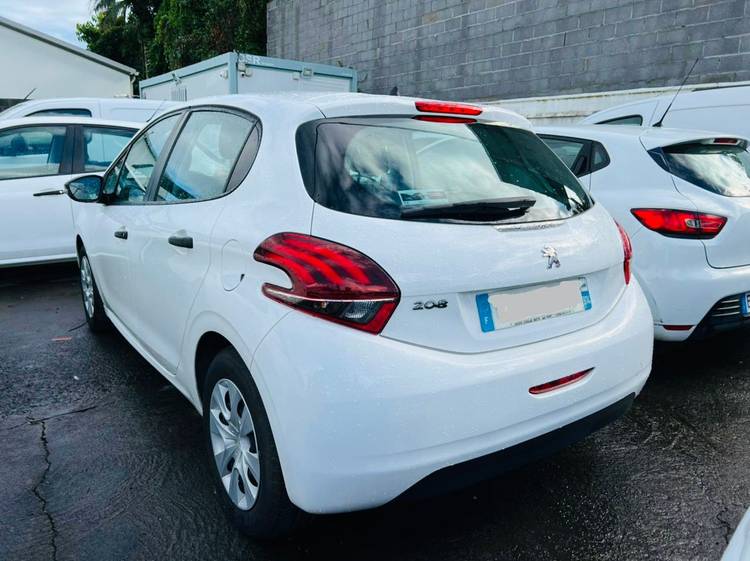 voiture occasion PEUGEOT 208 à la Réunion disponible sur noutlauto.re