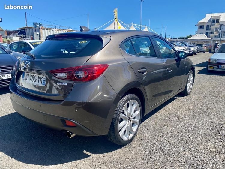 voiture occasion MAZDA 3 à la Réunion disponible sur noutlauto.re