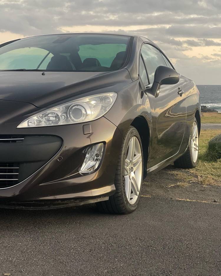 voiture occasion PEUGEOT 308 à la Réunion disponible sur noutlauto.re